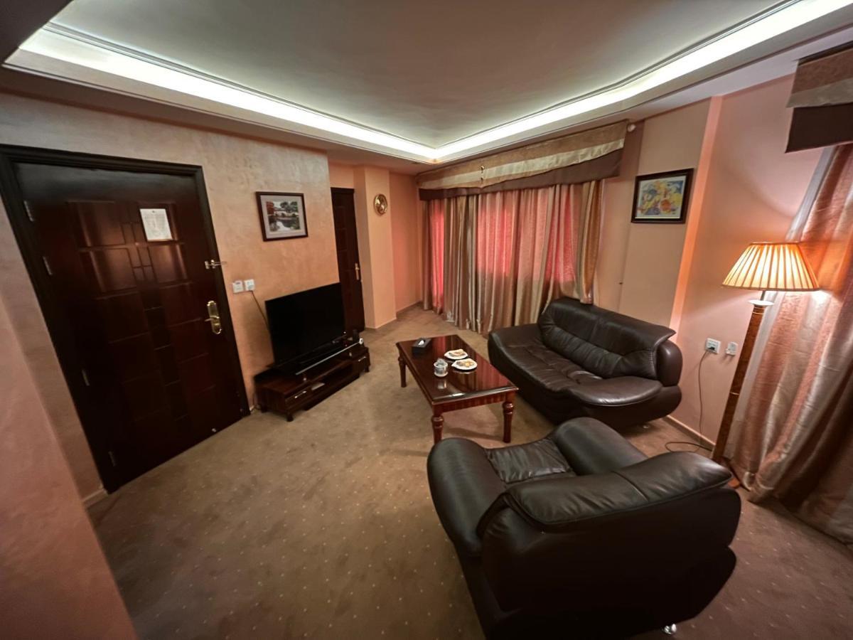 7 Wonders Hotel Wadi Musa Exterior photo